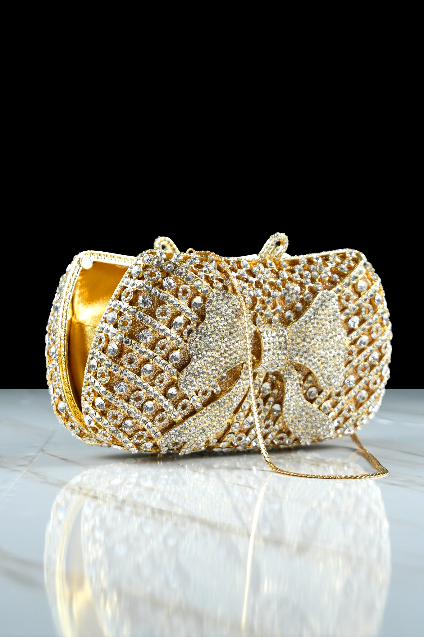 POSH PARTY BOW CLUTCH